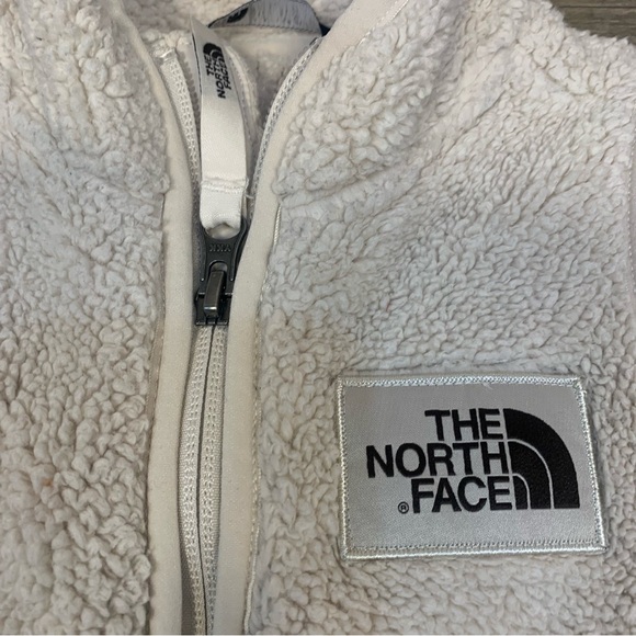 The North Face Toddler Boys Zip Up Sherpa Fleece Vest - Picture 5 of 11